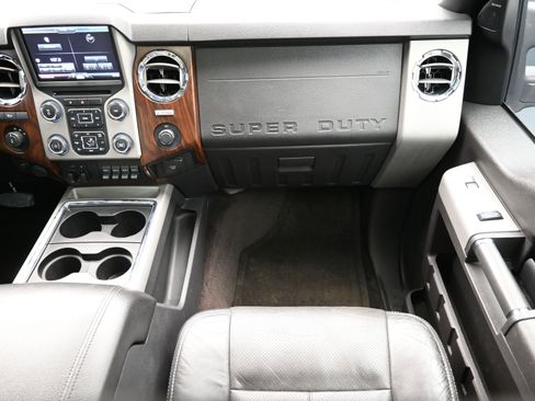 Used 2015 Ford F250 Lariat w/ Lariat Ultimate Package image 38