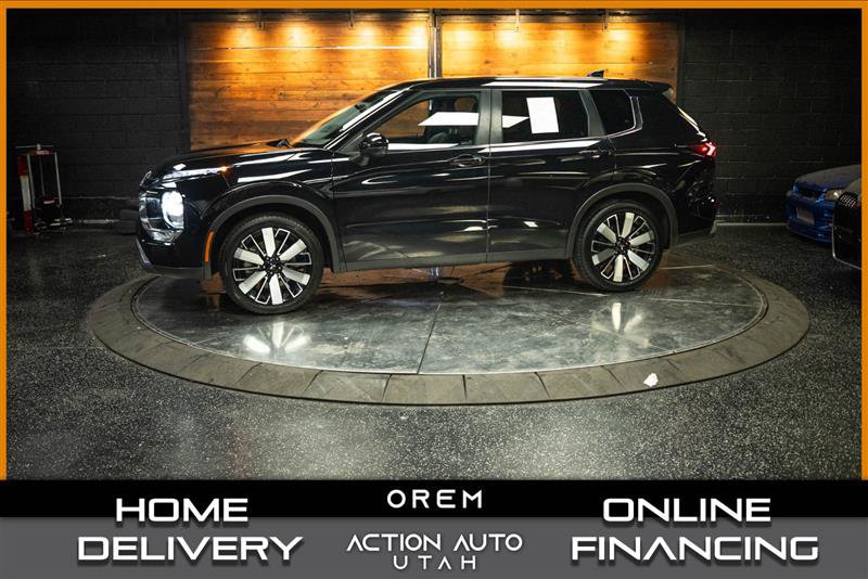 Used 2025 Mitsubishi Outlander AWD image 1