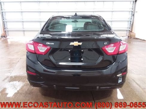 Used 2018 Chevrolet Cruze LT image 8
