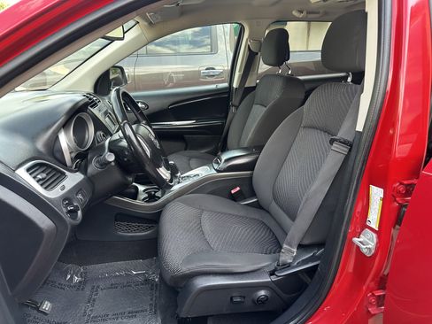 Used 2020 Dodge Journey SE w/ SE Popular Equipment Group image 11