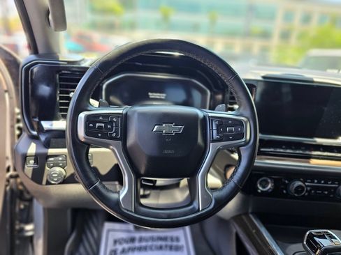 Used 2024 Chevrolet Silverado 1500 LT Trail Boss w/ LPO, Dark Essentials Package AWD/4WD image 22