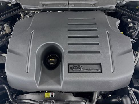 Used 2025 Land Rover Defender 110 S image 25