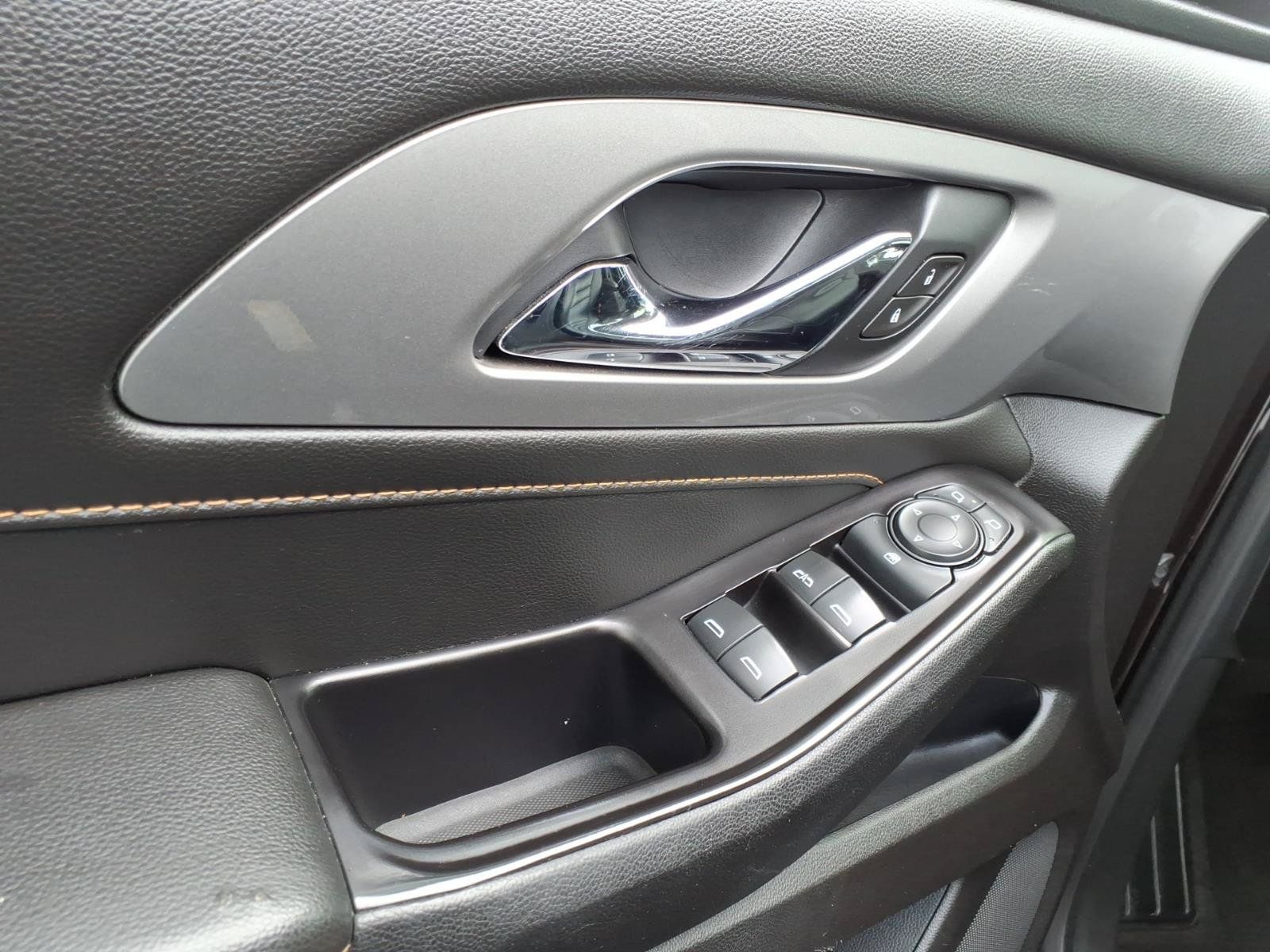 Used 2020 Chevrolet Traverse LT FWD image 14