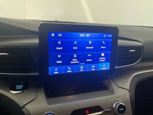 Used 2023 Ford Explorer XLT w/ Equipment Group 202A AWD/4WD image 69