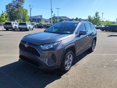 Used 2024 Toyota RAV4 XLE w/ Convenience Package AWD/4WD image 7