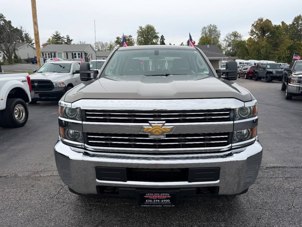 Used 2017 Chevrolet Silverado 3500 W/T AWD/4WD image 3