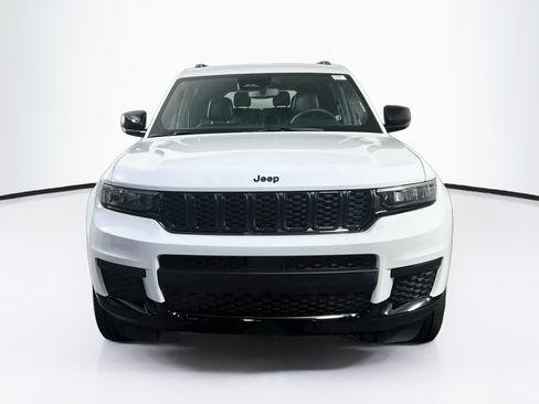 Used 2023 Jeep Grand Cherokee L Laredo AWD/4WD image 2