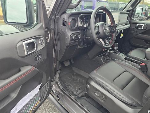 New 2026 Jeep Wrangler Unlimited Rubicon 392 image 4