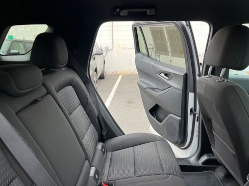 Used 2025 Chevrolet Equinox LT image 36