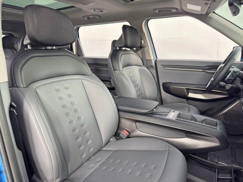 Used 2024 Kia EV9 Wind image 38