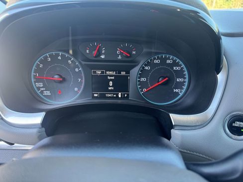 Used 2018 Chevrolet Traverse LT image 19