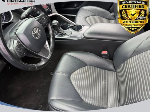 Used 2020 Toyota Camry SE w/ Convenience Package FWD image 20