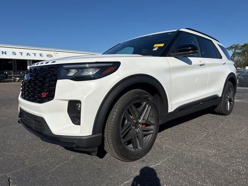 Used 2025 Ford Explorer ST w/ Sun And Sound Package image 2