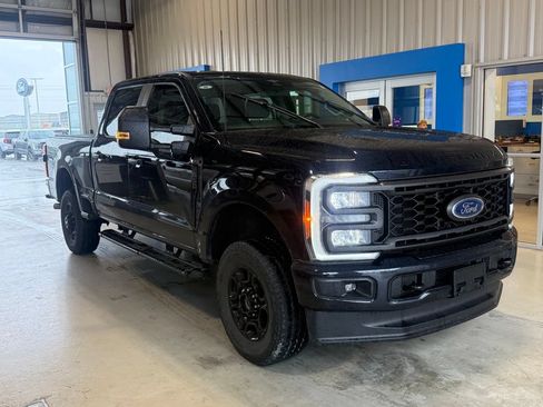 Used 2023 Ford F250 XL w/ STX Appearance Package AWD/4WD image 2