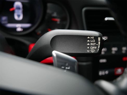 Used 2018 Porsche 911 Carrera 4S image 17