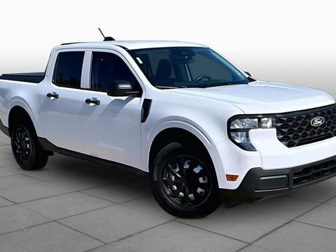 Used 2025 Ford Maverick XL FWD image 3