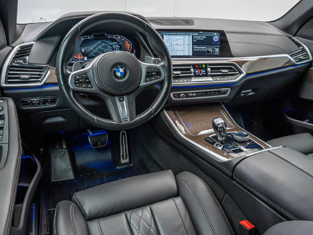Used 2022 BMW X5 xDrive40i w/ M Sport Package AWD/4WD image 4