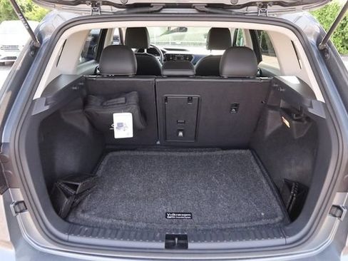 Certified 2023 Volkswagen Taos SE AWD/4WD image 7