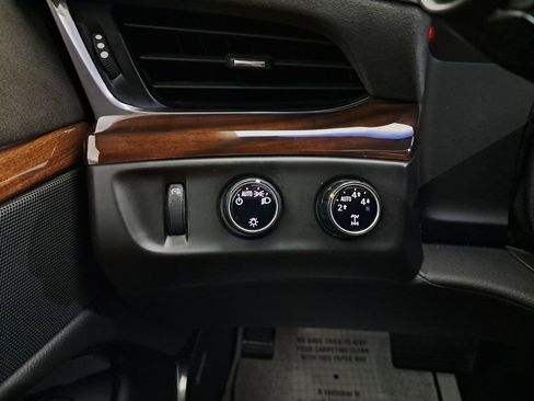 Used 2016 Cadillac Escalade Luxury image 20