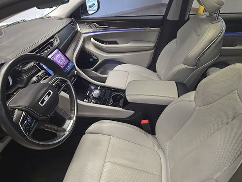 Used 2021 Jeep Grand Cherokee L Overland w/ Luxury Tech Group IV image 8