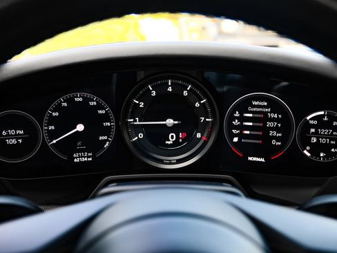 Used 2023 Porsche 911 Carrera RWD image 14