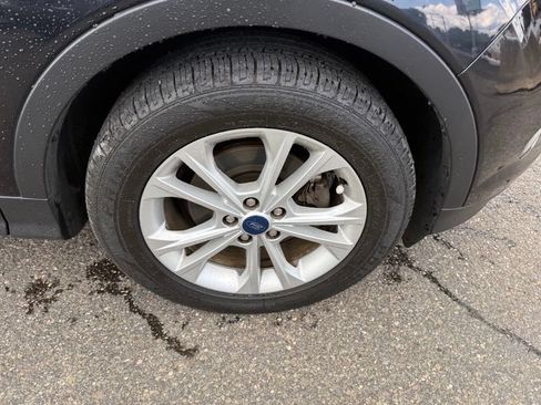 Used 2019 Ford Escape SE FWD image 17