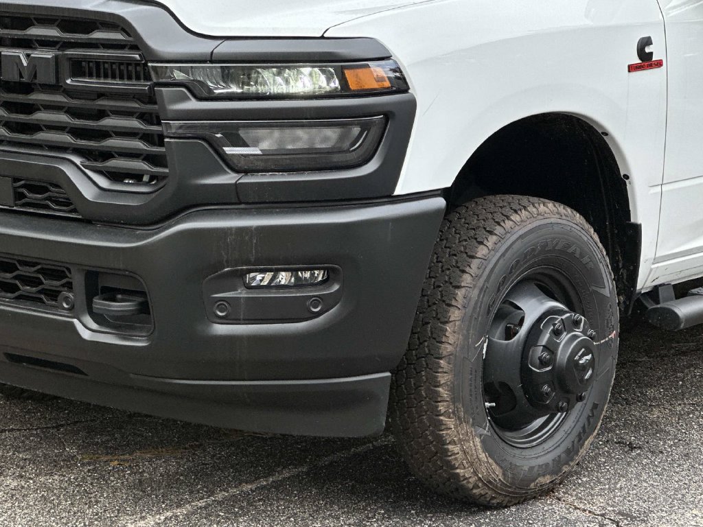 New 2026 RAM 3500 Tradesman AWD/4WD image 7