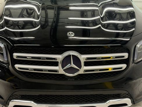 Used 2020 Mercedes-Benz GLB 250 w/ Premium Package image 5
