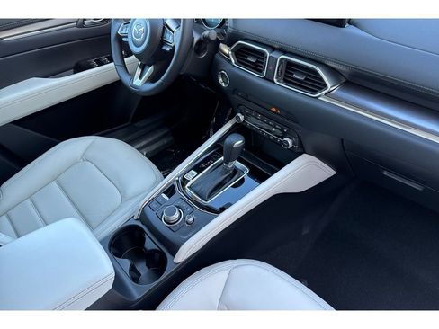 New 2025 MAZDA CX-5 AWD 2.5 S w/ Premium Plus Pkg image 16