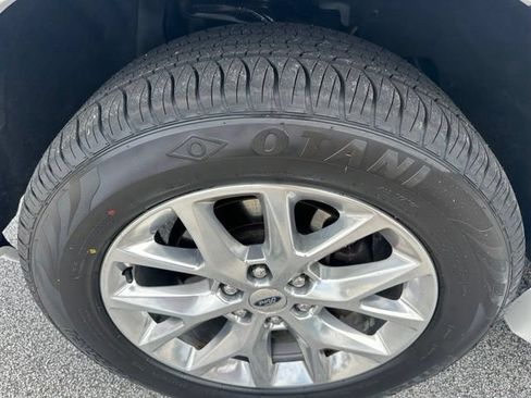 Used 2017 Ford Expedition EL Limited AWD/4WD image 4