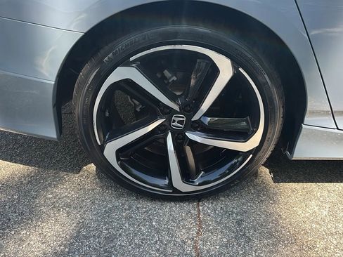 Used 2022 Honda Accord Sport image 28