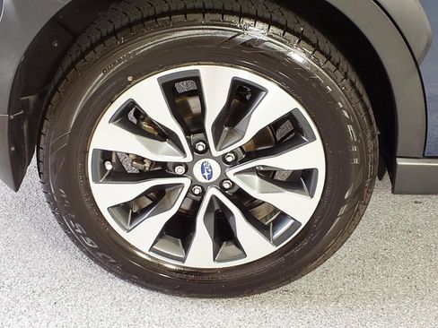 Certified 2023 Subaru Outback Touring AWD/4WD image 4