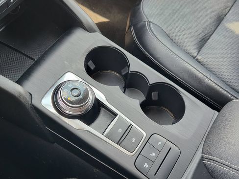 Used 2020 Ford Escape Titanium FWD image 19
