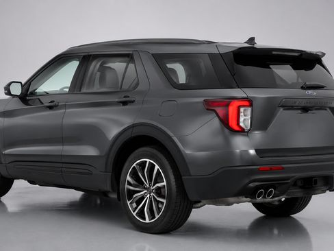 Used 2023 Ford Explorer ST AWD/4WD image 5