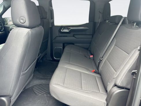 Used 2025 Chevrolet Silverado 1500 LT Trail Boss AWD/4WD image 23