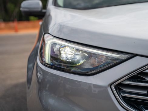 Used 2022 Ford Edge Titanium AWD/4WD image 10