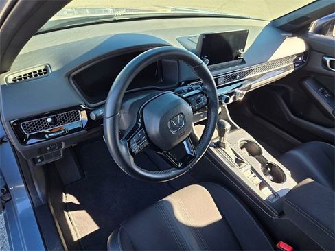 Used 2023 Honda Civic Sport image 9