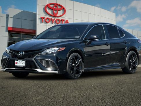 Used 2022 Toyota Camry XSE FWD image 7