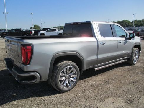 New 2026 GMC Sierra 1500 Denali w/ Denali Reserve Package AWD/4WD image 5