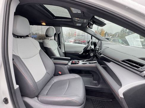 Used 2021 Toyota Sienna XSE image 7