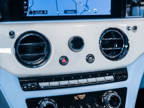 Used 2023 Rolls-Royce Ghost image 37