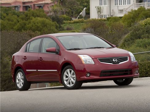 Used 2012 Nissan Sentra 2.0 SR w/ Convenience Pkg FWD image 1