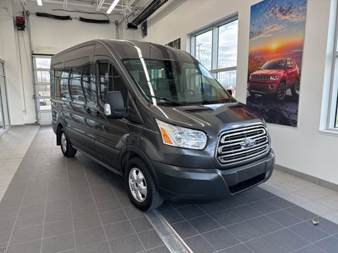 Used 2017 Ford Transit 150 XLT image 1