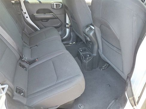 Used 2022 Jeep Gladiator Overland w/ Trailer Tow Package image 18