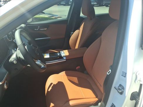 Used 2025 Mercedes-Benz C 300 4MATIC Sedan image 12