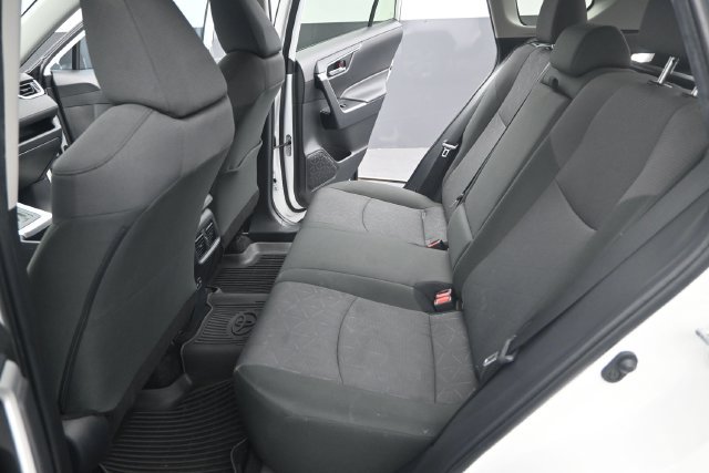 Used 2024 Toyota RAV4 XLE FWD image 12