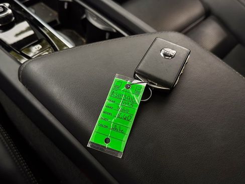 Used 2025 Volvo XC60 B5 Ultra w/ Protection Package Premier image 28