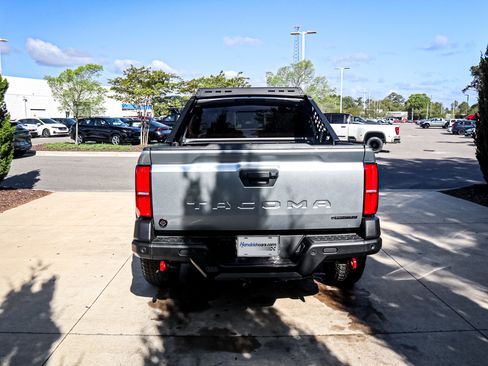Used 2025 Toyota Tacoma 4x4 Double Cab Hybrid image 9