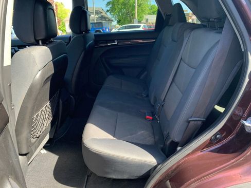 Used 2013 Kia Sorento LX w/ Convenience Pkg FWD image 23