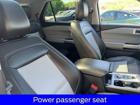Used 2023 Ford Explorer XLT w/ Equipment Group 202A AWD/4WD image 36